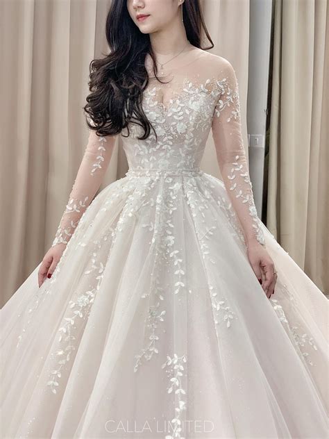 Browse beautiful fairytale wedding dresses and find the perfect gown to suit your bridal style. Pin by Miranda Le on Fairy tale wedding dress | Wedding ...
