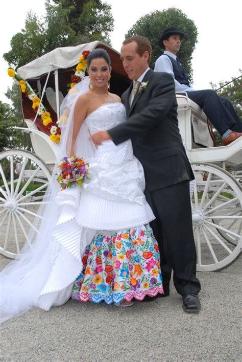 Floral composition with orange roses and white alstroemeria, peruvian lily or lily of the incas. 17 Best images about Peruvian Wedding on Pinterest ...