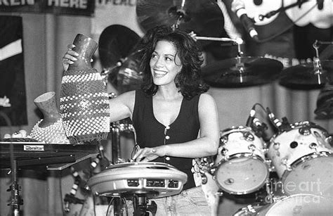 Sheila (born annie chancel, 16 august 1945) is a french pop singer who became successful as a solo artist in the 1960s and 1970s, and was also part of the duo sheila & ringo with her husband singer ringo. Sheila E, A Glamorous Female Drummer for Life | Zero to Drum