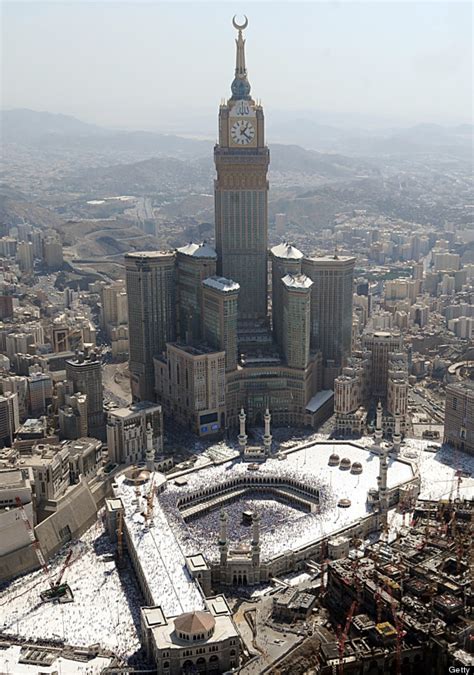 Mecca Clock Tower Photo Shows Kaaba In The Shadow Of Abraj Al Bait
