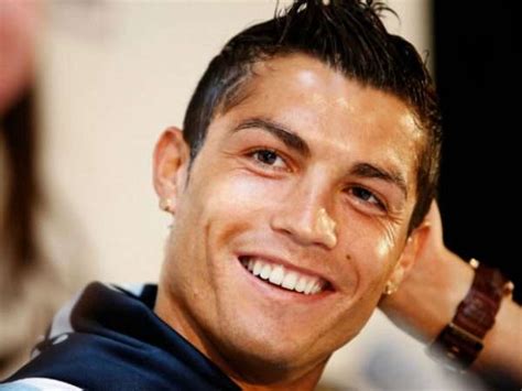 Why Cristiano Ronaldo Is Famous — Famous Soccer Players
