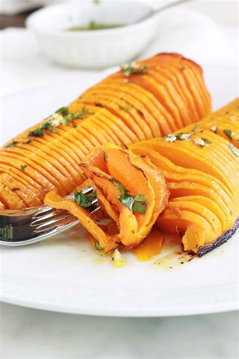Courge butternut rôtie au four façon hasselbak facile