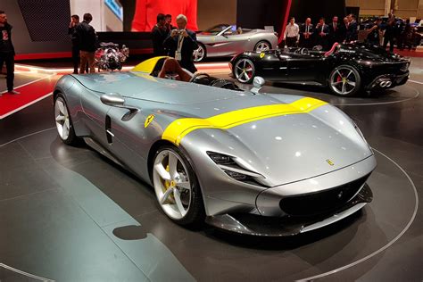 The cars mark the start of a new lineage of models called the icona series. Ferrari Monza Sp1