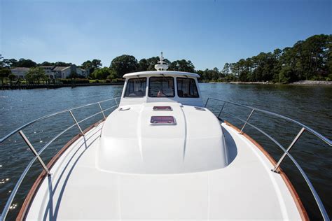 38 2006 Sabre 38 Hardtop Express Tampa Yacht Sales