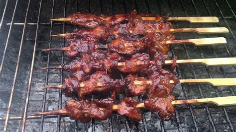It goes well with my homemade lechon manok sauce and some papaya atchara on the side. Pinoy BBQ - YouTube