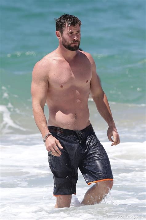 Chris Hemsworth Shirtless In Australia Pictures Oct 2017 Popsugar