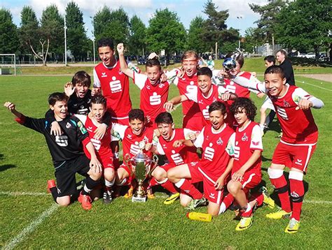 Fc köln hat sich innerhalb weniger wochen zum echten kassenschlager entwickelt. Zwei Tage Bundeliga Jugendfussball in Weilimdorf ...