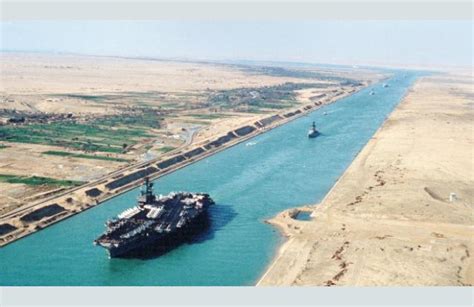 На тази дата: През Суецкия канал преминава първият кораб
