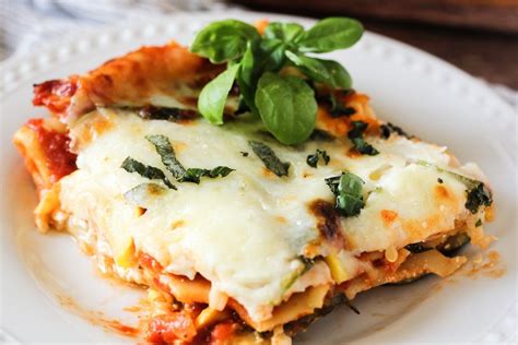 Easy Vegetable Lasagna | Easy vegetable lasagna, Vegetable ...