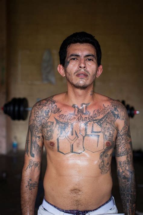 candid photos show members of el salvador s brutal ms 13 gang in jail 9 pics