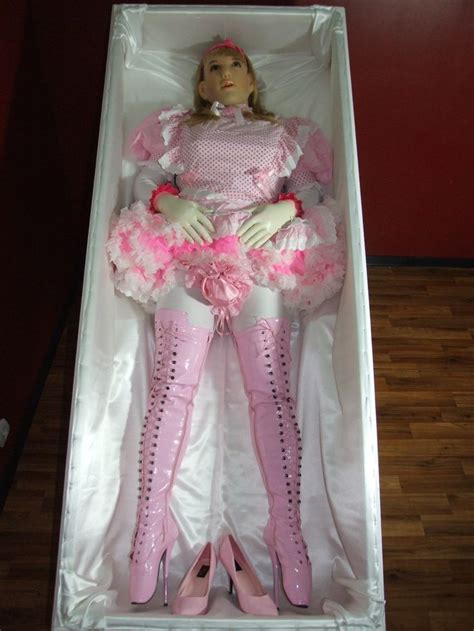 Pin By Snippet79 On Dollies Female Mask Female Human Doll