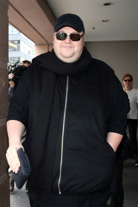 Kim Dotcom Megaupload Co Founder Vows To Fight Extradition To Us Daily Mail Online