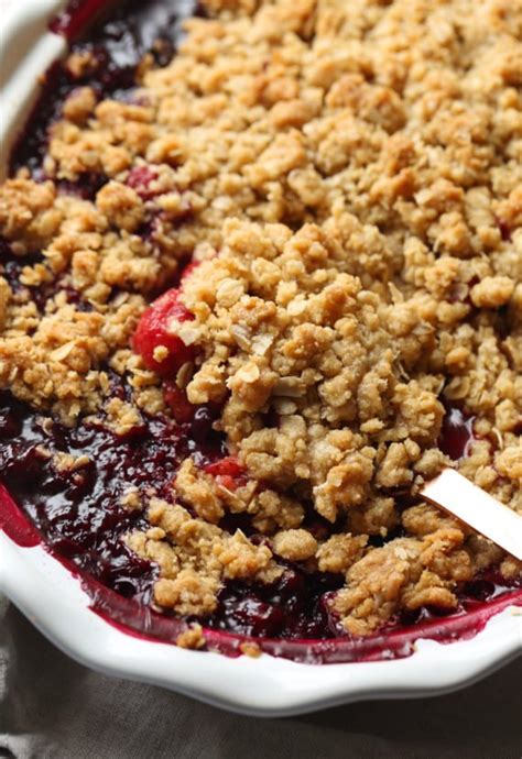The Best Mixed Berry Crisp Recipe Cookies And Cups