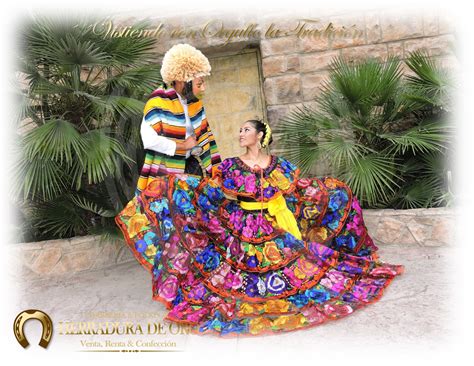 Trajes Tipicos Mexicanos Vestido Tradicional De Chiapas Y Traje De Parachico Orgullosa