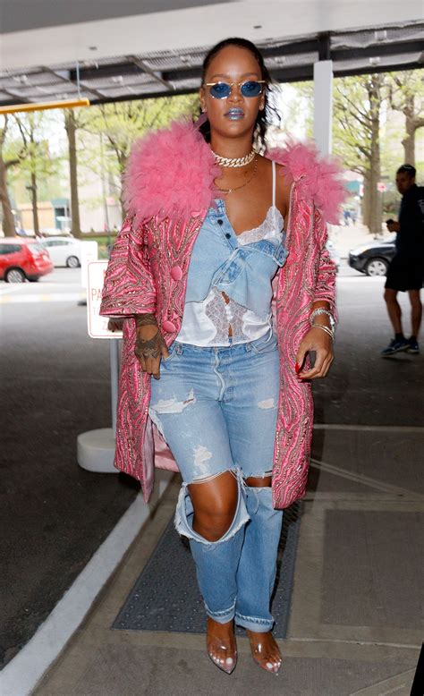 Rihanna Wore A Hella Extra Outfit To A Dentist Appointment Stylecaster