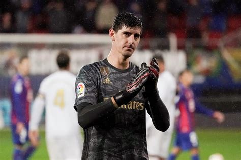 Real Madrid Goalkeeper Thibaut Courtois Could Miss Man City Tie Due To