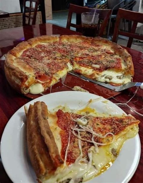 Homemade Chicago Style Deep Dish Pizza Loversrecipes