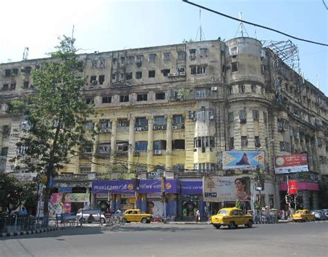 Park street, officially known as mother teresa sarani, is a famous thoroughfare in the city of kolkata (formerly calcutta), india. Park Street (Kolkata, India): Address, Point of Interest ...