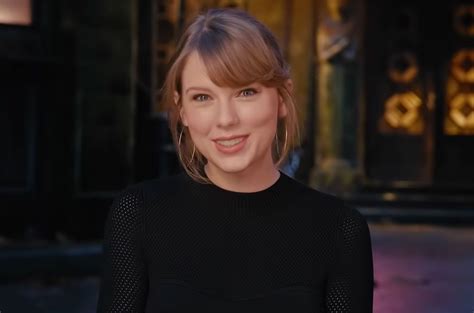 Taylor Swift Never Thought She Could Pretend To Be A Cat For Work Watch New Cats Featurette
