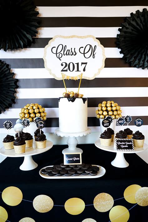 Graduation Party Drip Cake Graduation Party Desserts College