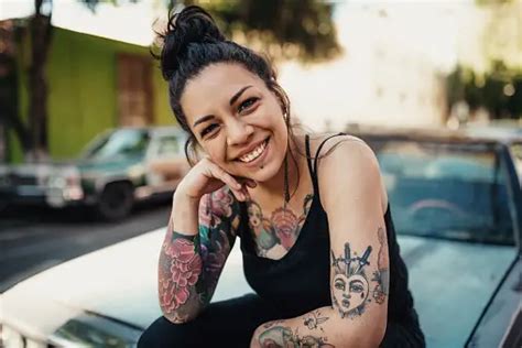 500 Tattooed Woman Pictures Download Free Images On Unsplash