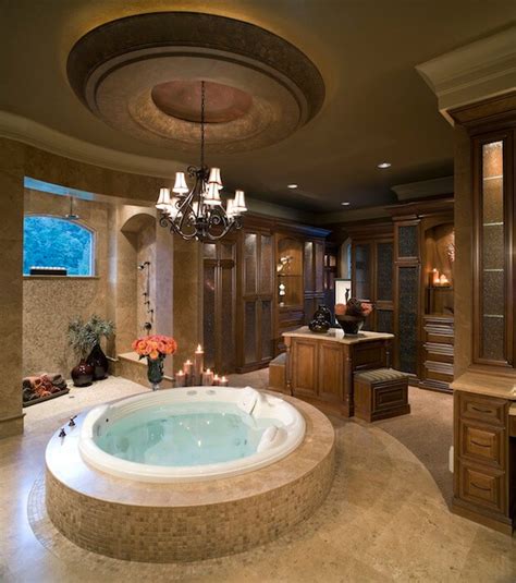 Semicircular jacuzzi shower cabin with tub, 135x135 or 150x150, with steam bath and chromotherapy. 8 Luxury Master Bathrooms Every Couple Dreams Of
