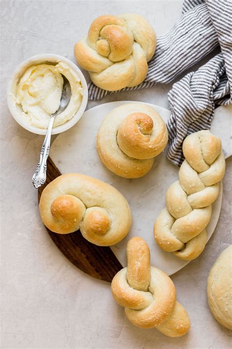 Maybe you would like to learn more about one of these? 5 EASY ways to shape bread rolls to make them beautiful ...