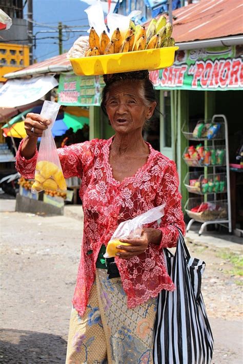 Portrait Bali Old Woman Free Photo On Pixabay