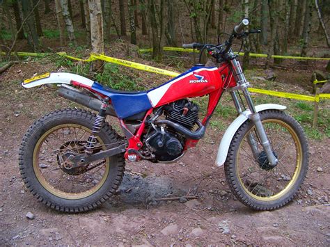 The classic motorcycle mechanics show. MOTORCYCLE 74: Classic Clubman Trial Aywaille Belgium 2014
