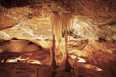 Jenolan Caves Ribbon Cave Tour Australia