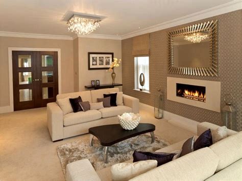 Create a guest room retreat that's cozy and inviting. 37+ Fantastic Earthtone Living Room Sketch | Tan living ...