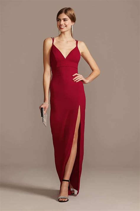 What To Wear With Burgundy Dress? 37+ Maroon Dress Accessories Ideas