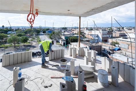 Se sirve una buena variedad de comida en la dulceria la providencia y condesa que están a 5 minutos andando de la propiedad. Galería de Iwan Baan retrata el proceso constructivo del prototipo de vivienda social para León ...