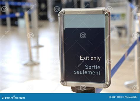 Exit Sign In An Airport Stock Image Image Of Interior 45219933