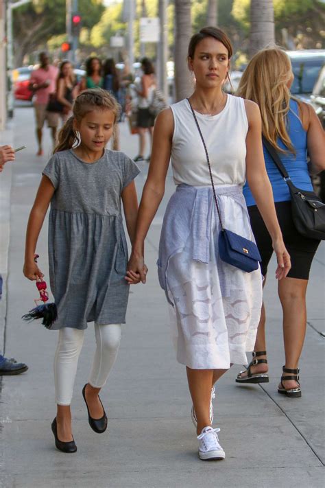 Jessica Alba Shopping With Her Daughter 06 Gotceleb