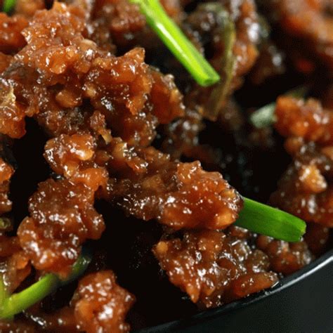 The name of the dish refers. Easy Crispy Mongolian Beef | Recipe | Beef recipes