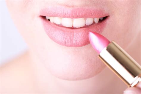 5 Best Lipstick Shades Colors For Fair Skinned Women 2024 Update
