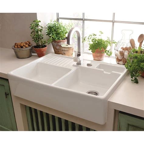 For a farmhouse kitchen island with plenty of character, simply. oak kitchens | Ceramic kitchen sinks, White ceramic ...