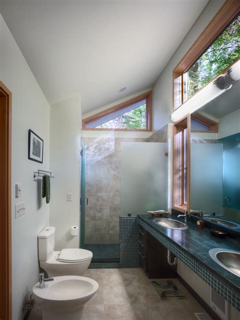 When it comes to home design, masculine touches aren't always easy to find. 18 Dramatic Masculine Bathroom Designs To Get You Inspired