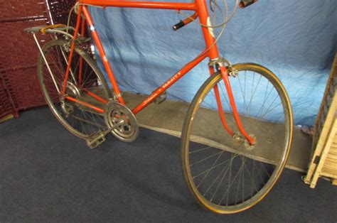 Lot Detail Vintage 10 Speed Schwinn Varsity And Fmsacycle Bicycles