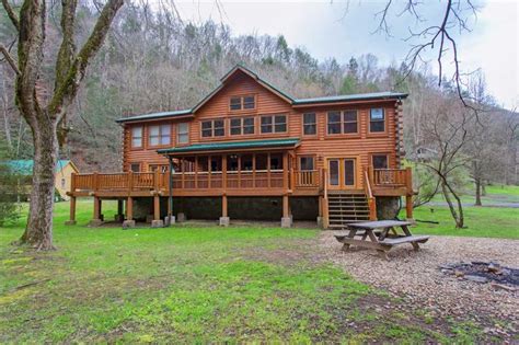 4 Bedroom Cabins In Pigeon Forge Mountain Pigeon Forge Retreat Cabin