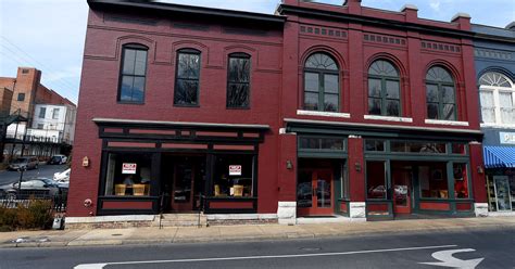 Joe's Steakhouse closes in Staunton