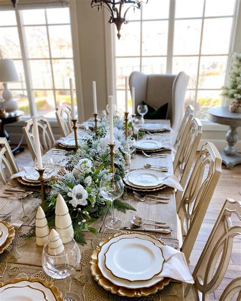 Silver And Gold Christmas Tablescape Christmas Table Setting Ideas