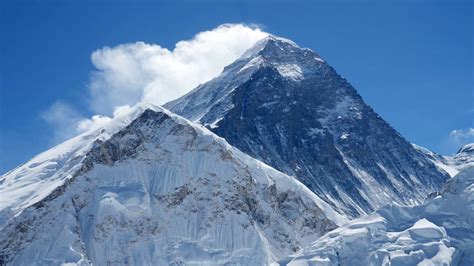 Mount everest as heard on hbo's euphoria starring zendaya & executive produced by drake. Mount Everest | STERN.de