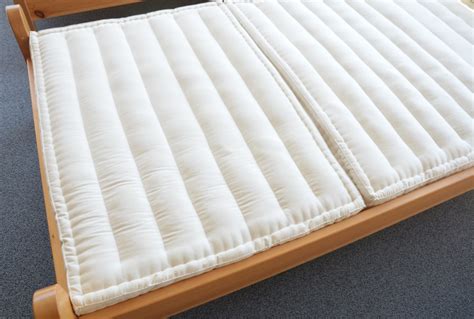 Abnehmbarer bezug mit reißverschlüssen aus 100% polyester, bei bis zu 30° waschbar. Doppel Matratze Klappbar - die beste matratze