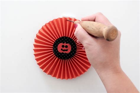 What a fabulous problem solving task this was! How To Make Paper Wheel Decorations For Halloween - Tuts+ ...