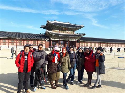 Traveler cuma bisa memasuki korea utara. Melancong Ke Korea: Tips #1 Bagi Pelancong Muslim PANDUAN