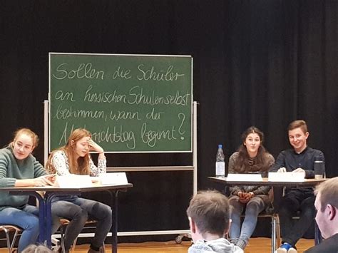 Schülerwettbewerb Erste Oberurffer Jugend debattiert Wettkampf CJD