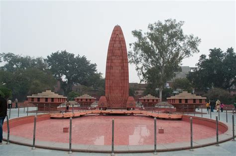 In der nähe des goldenen tempels in amritsar liegt jallianwala bagh. Plan one day trip to Amritsar - NAMASTE