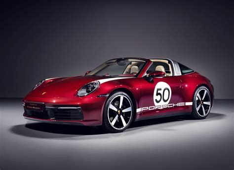 Its elegant appearance is a reference to the origins of porsche. Porsche 911 Targa 4S Heritage revealed | The Car Magazine